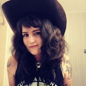 Meet your Posher, Savannah